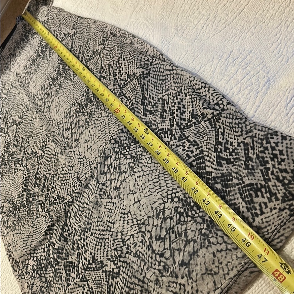 Elegant Snake Print Dress. NWT. Large - Picture 7 of 10